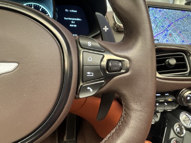 ASTON MARTIN VANTAGE 2022 Image 51