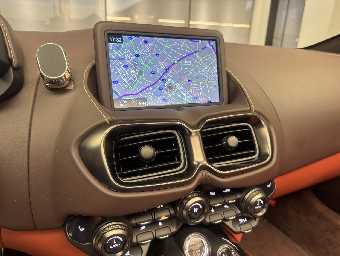 ASTON MARTIN VANTAGE 2022 Image 47