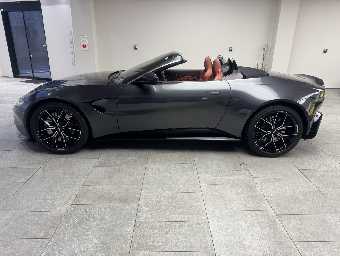 ASTON MARTIN VANTAGE 2022 Image 8