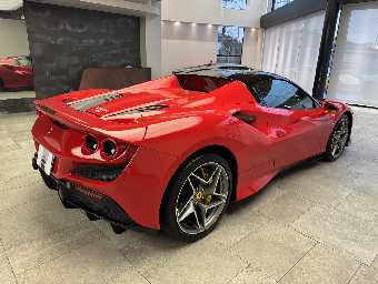 FERRARI F8 SPIDER 2021 Image 13