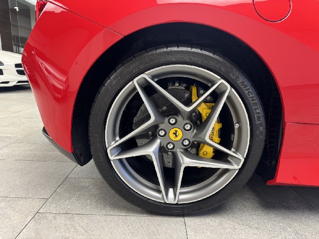 FERRARI F8 SPIDER 2021 Image 37