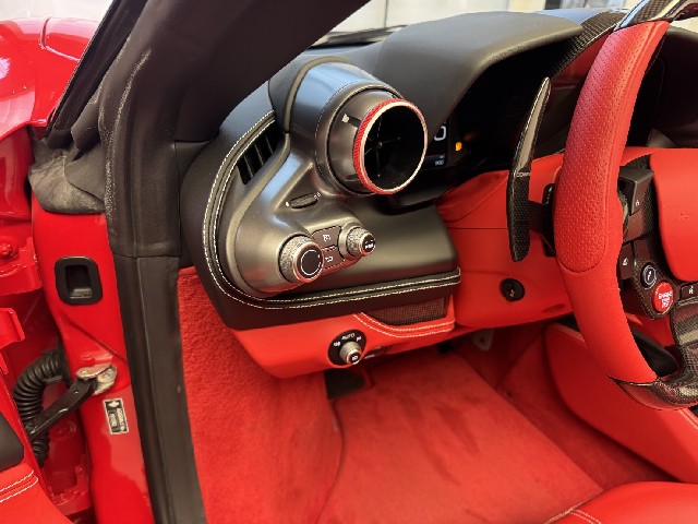 FERRARI F8 SPIDER 2021 Image 49