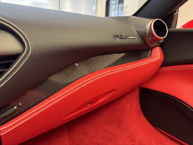 FERRARI F8 SPIDER 2021 Image 58