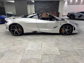 MCLAREN 750S 2025 Image 12