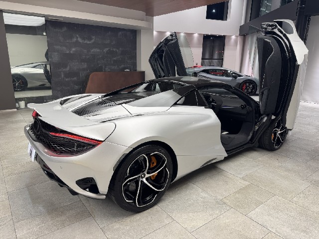 MCLAREN 750S 2025 Image 27