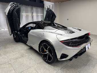 MCLAREN 750S 2025 Image 23