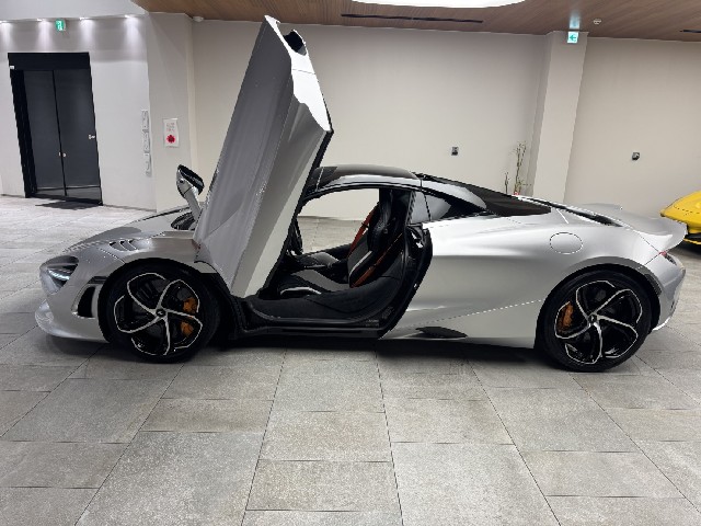 MCLAREN 750S 2025 Image 30