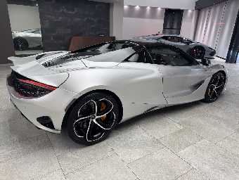 MCLAREN 750S 2025 Image 29