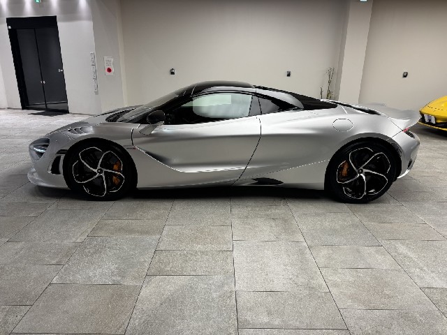 MCLAREN 750S 2025 Image 38