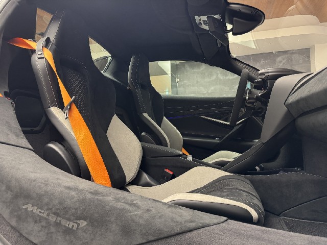 MCLAREN 750S 2025 Image 59
