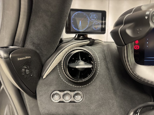 MCLAREN 750S 2025 Image 64