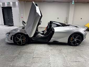 MCLAREN 750S 2025 Image 8