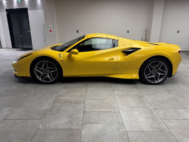 FERRARI F8 SPIDER 2021 Image 22