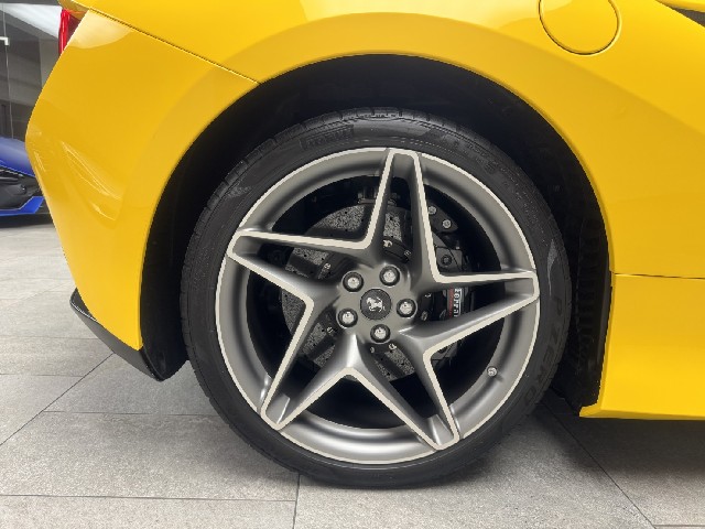FERRARI F8 SPIDER 2021 Image 45