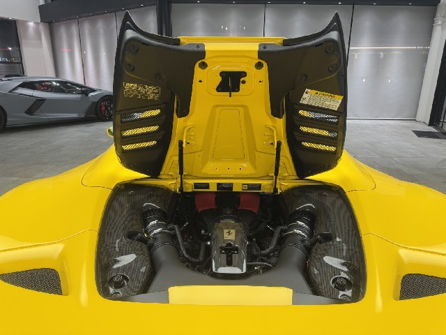 FERRARI F8 SPIDER 2021 Image 63