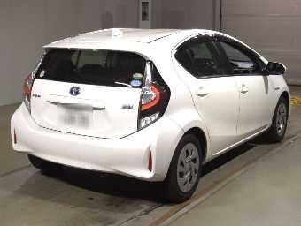 TOYOTA AQUA 2020 Image 2