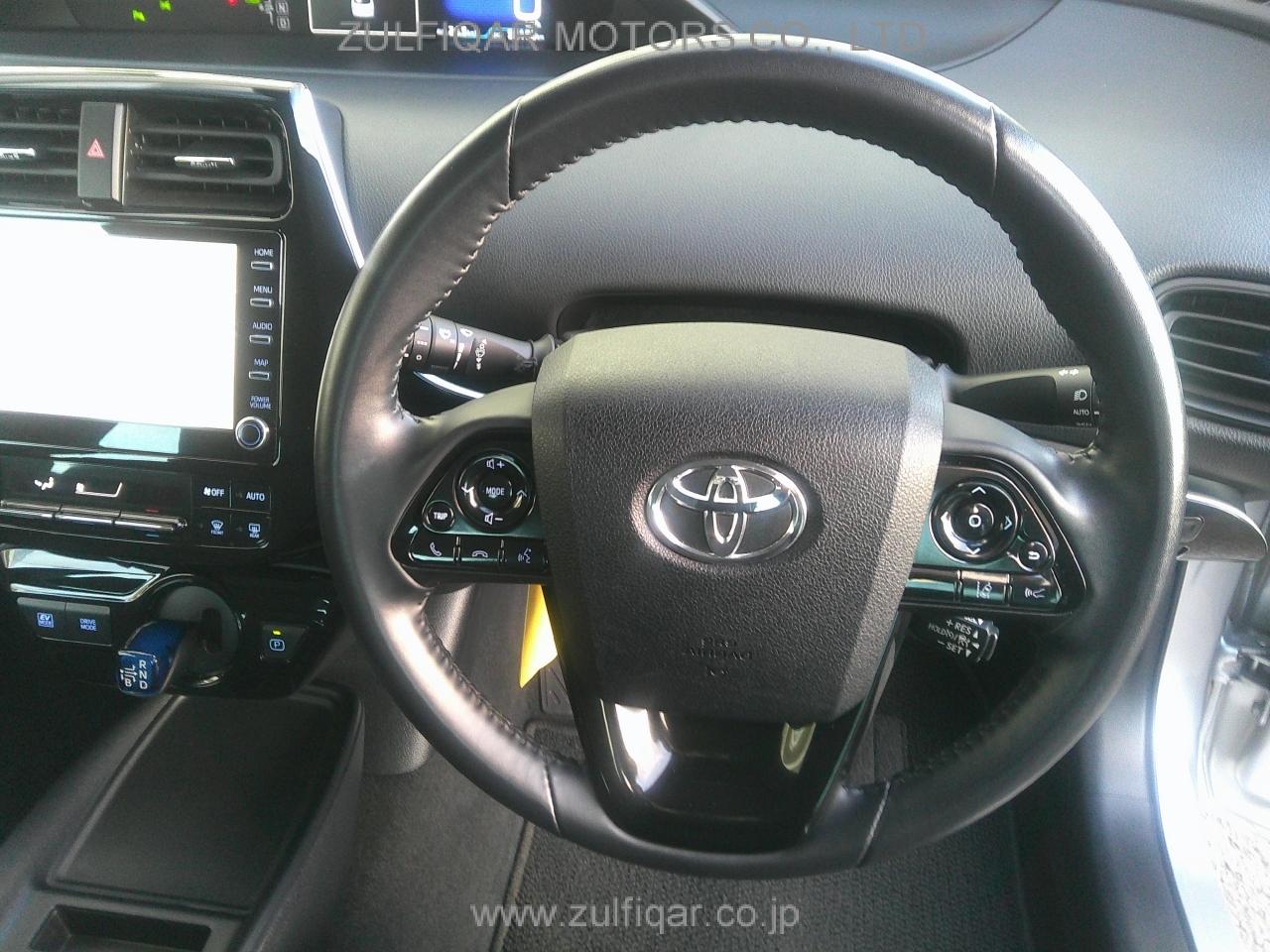 TOYOTA PRIUS 2021 Image 10
