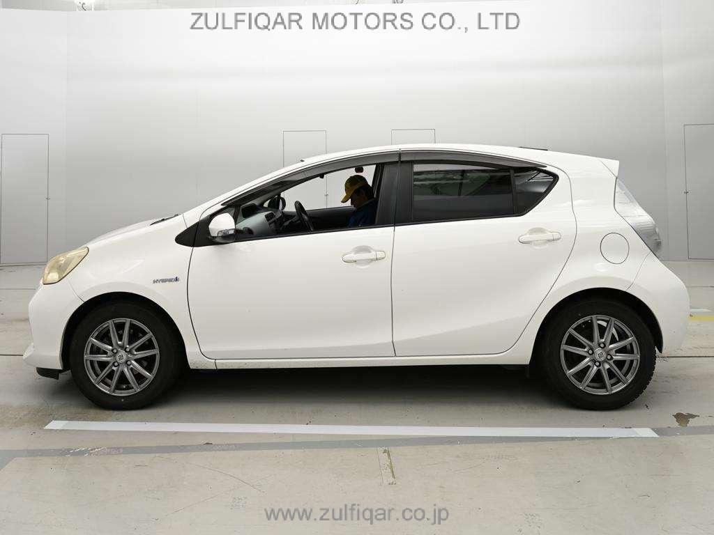 TOYOTA AQUA 2013 Image 4