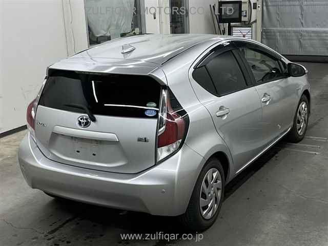 TOYOTA AQUA 2015 Image 5