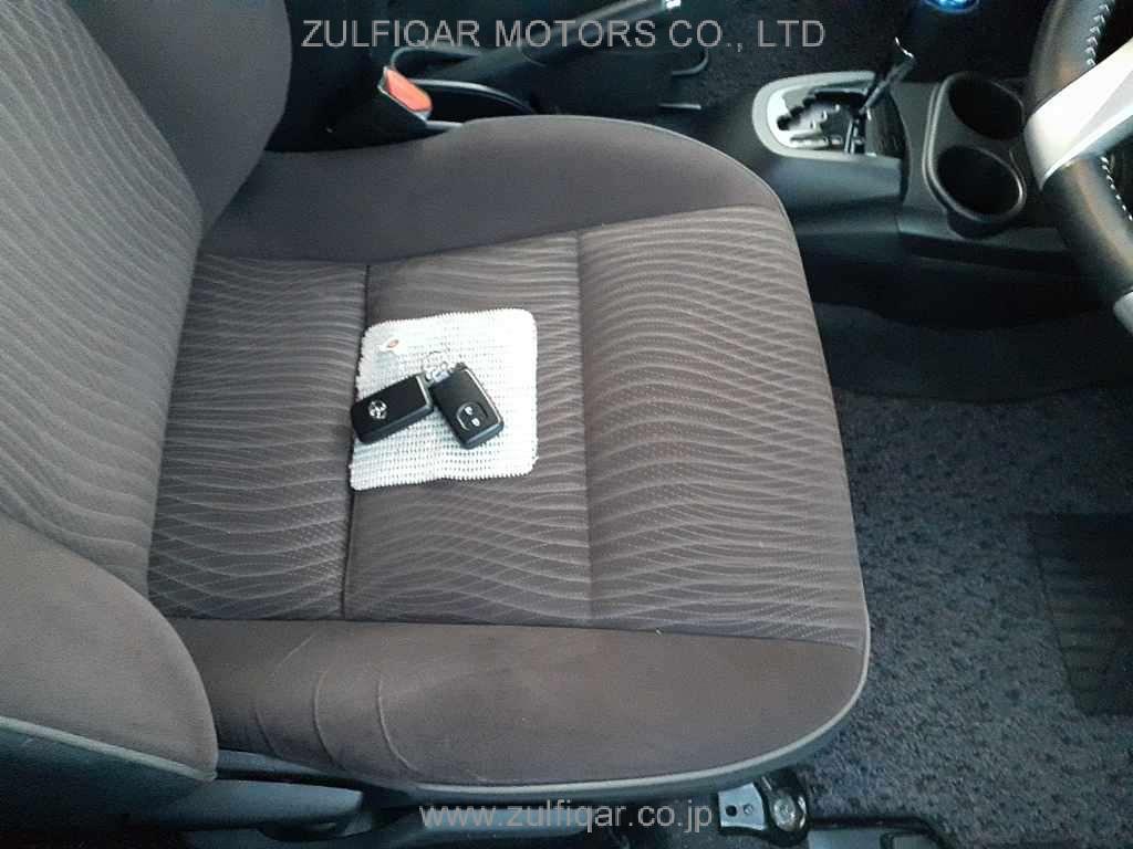 TOYOTA AQUA 2015 Image 10