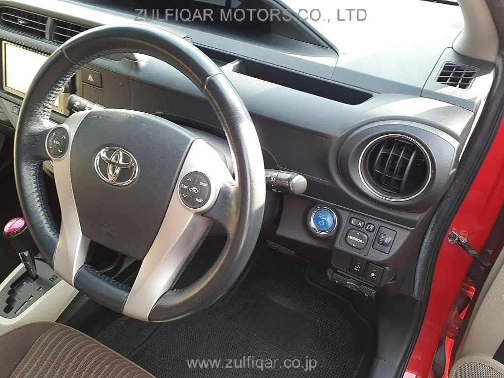 TOYOTA AQUA 2013 Image 9