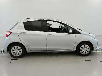 TOYOTA VITZ 2018 Image 3