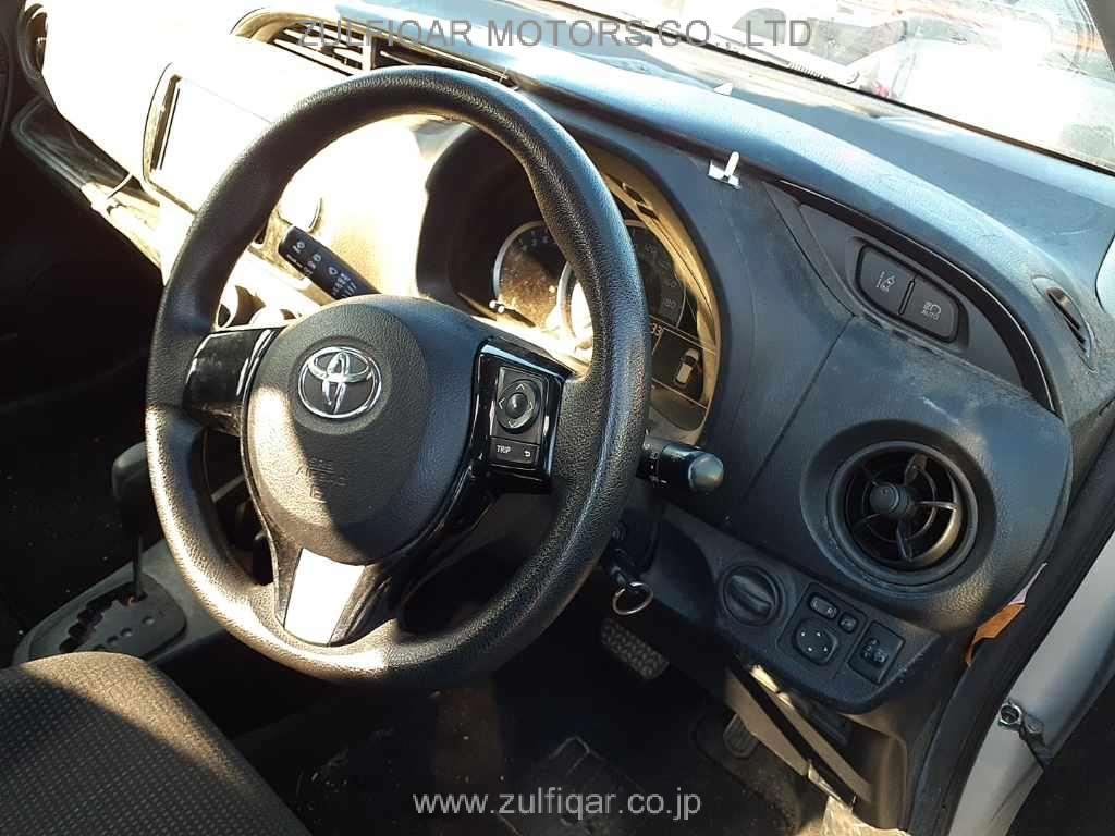 TOYOTA VITZ 2018 Image 9