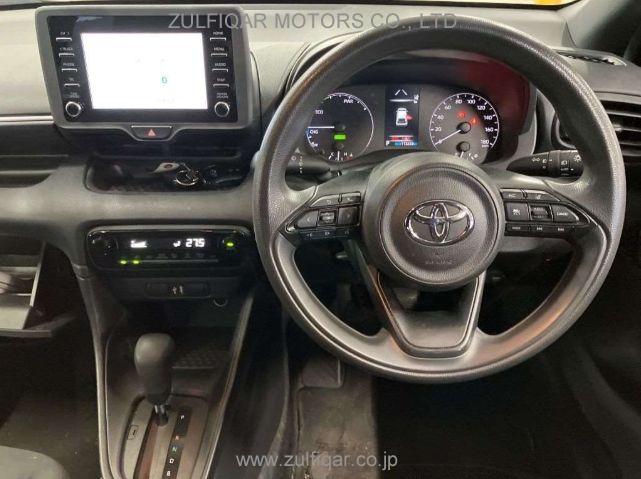 TOYOTA YARIS 2021 Image 8