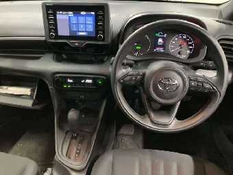 TOYOTA YARIS 2021 Image 8