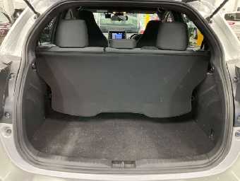 TOYOTA YARIS 2021 Image 9