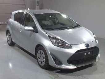 TOYOTA AQUA 2020 Image 3