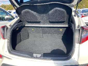 TOYOTA C-HR 2018 Image 8