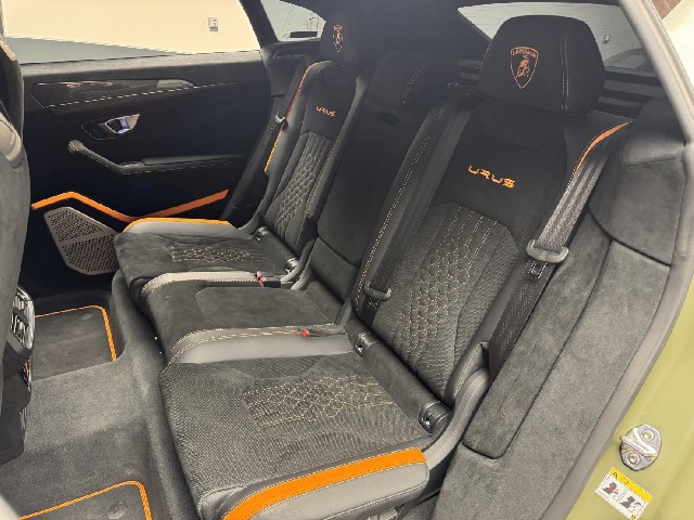 LAMBORGHINI URUS 2025 Image 19