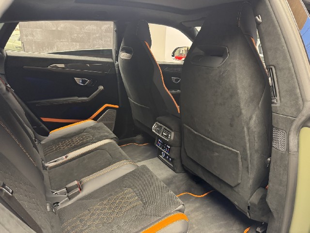 LAMBORGHINI URUS 2025 Image 25