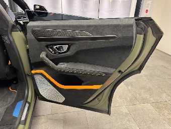 LAMBORGHINI URUS 2025 Image 20