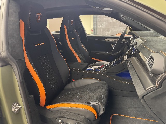 LAMBORGHINI URUS 2025 Image 29