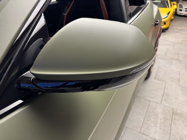 LAMBORGHINI URUS 2025 Image 36