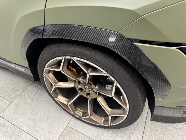 LAMBORGHINI URUS 2025 Image 38