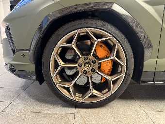 LAMBORGHINI URUS 2025 Image 41