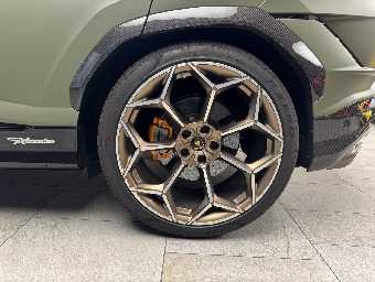 LAMBORGHINI URUS 2025 Image 42