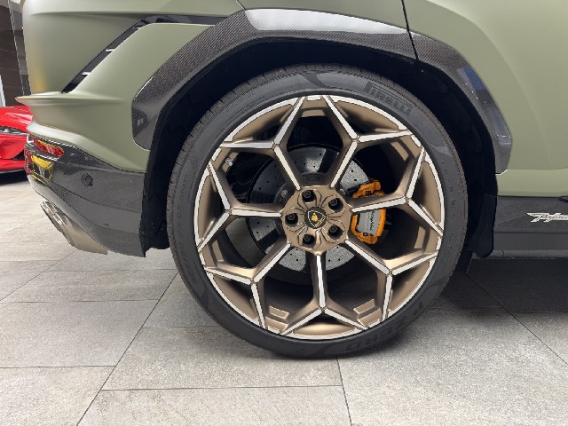 LAMBORGHINI URUS 2025 Image 49