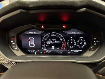 LAMBORGHINI URUS 2025 Image 51