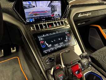 LAMBORGHINI URUS 2025 Image 53
