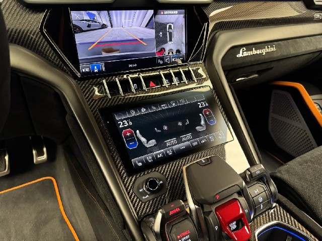 LAMBORGHINI URUS 2025 Image 60