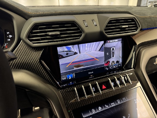 LAMBORGHINI URUS 2025 Image 61