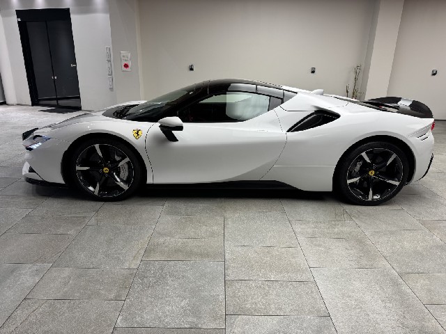 FERRARI SF90 SPIDER 2023 Image 22