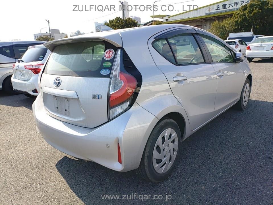 TOYOTA AQUA 2019 Image 2