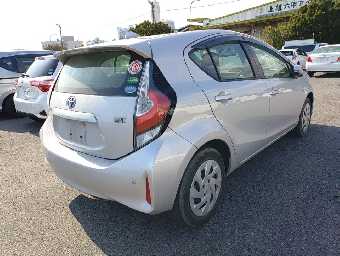 TOYOTA AQUA 2019 Image 2