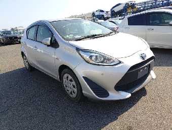 TOYOTA AQUA 2019 Image 6