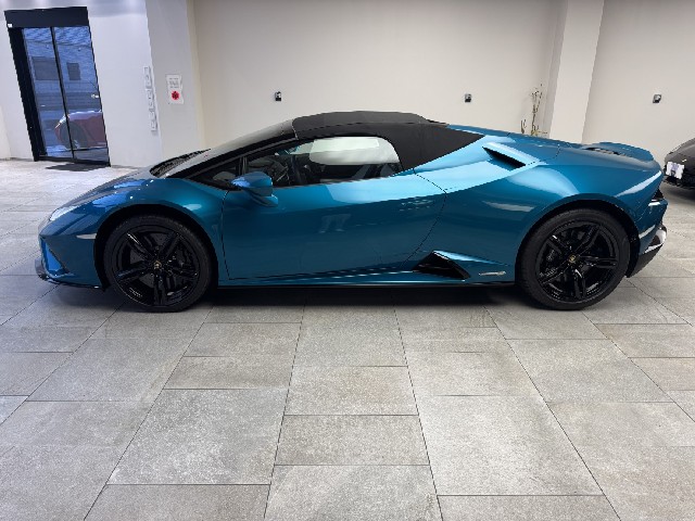 LAMBORGHINI HURACAN 2021 Image 22